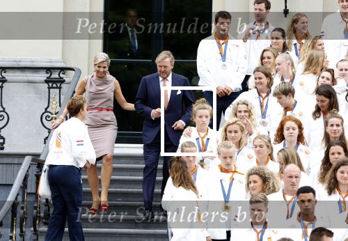 Den Haag 13 augustus 2024
Alle medaillewinnaars bij de olympische spelen op bezoek bij Koning Willem Alexander en Koningin Maxima op huis ten Bosch . oa aanwezig Femke Bol Sifan hassan Harrie Lavreysen Sharon v Rouwendaal Worthy de Jong Marit Bouwmeester Roy v d Berg de Hockey heren de hockey dames en alle roeiers.
