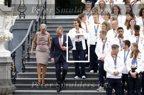 Den Haag 13 augustus 2024
Alle medaillewinnaars bij de olympische spelen op bezoek bij Koning Willem Alexander en Koningin Maxima op huis ten Bosch . oa aanwezig Femke Bol Sifan hassan Harrie Lavreysen Sharon v Rouwendaal Worthy de Jong Marit Bouwmeester Roy v d Berg de Hockey heren de hockey dames en alle roeiers.