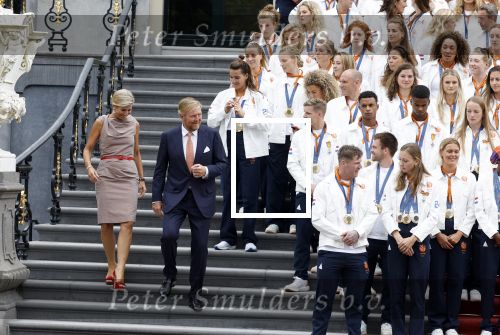 Den Haag 13 augustus 2024
Alle medaillewinnaars bij de olympische spelen op bezoek bij Koning Willem Alexander en Koningin Maxima op huis ten Bosch . oa aanwezig Femke Bol Sifan hassan Harrie Lavreysen Sharon v Rouwendaal Worthy de Jong Marit Bouwmeester Roy v d Berg de Hockey heren de hockey dames en alle roeiers.