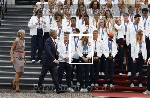 Den Haag 13 augustus 2024
Alle medaillewinnaars bij de olympische spelen op bezoek bij Koning Willem Alexander en Koningin Maxima op huis ten Bosch . oa aanwezig Femke Bol Sifan hassan Harrie Lavreysen Sharon v Rouwendaal Worthy de Jong Marit Bouwmeester Roy v d Berg de Hockey heren de hockey dames en alle roeiers.