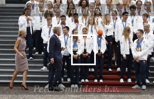 Den Haag 13 augustus 2024
Alle medaillewinnaars bij de olympische spelen op bezoek bij Koning Willem Alexander en Koningin Maxima op huis ten Bosch . oa aanwezig Femke Bol Sifan hassan Harrie Lavreysen Sharon v Rouwendaal Worthy de Jong Marit Bouwmeester Roy v d Berg de Hockey heren de hockey dames en alle roeiers.