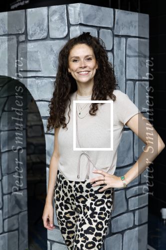 Molenaarsgraaf 26 augustus 2024
Presntatie cast Shrek met oa Rene v Kooten Linda Verstraten Qshans Thode en Darren v d Lek . Michael v Hoorne is de producent