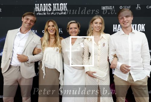 Amsterdam 9augustus 2024
Premiere show Hans Klok in Carre . Mariska v Kolck kwam met haar zoons en aanhang