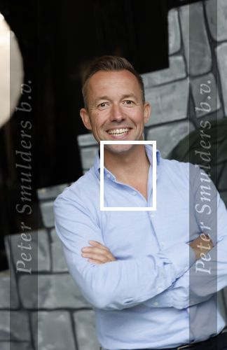 Molenaarsgraaf 26 augustus 2024
Presntatie cast Shrek met oa Rene v Kooten Linda Verstraten Qshans Thode en Darren v d Lek . Michael v Hoorne is de producent