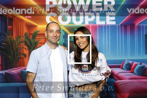 Amsterdam 21 augustus 2024
Presentatie Power Couple . De bekende koppels die mee doen aan het programma zijn: Djamila & Johannes, Eva & Sebastiaan, Laura & Ryan, Naomi & Quentin, Annebel & Rene, Michelle & Roy en Vonneke & Davinio. Monica Geuze en Valerio Zeno.