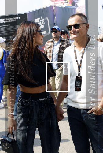 Zandvoort 25 augustus 2024
Olcay Gulsen en Eelko v Kooten bij de Formule 1 op circuit Zandvoort.