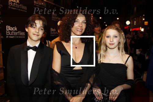 Amsterdam 22 maart 2011
Premiere Black butterflies in Tuschinski met Rutger Hauer  Carice v Houten en Liam Cunningham . Paula v d Oest was de regisseur..Paula met kinderen