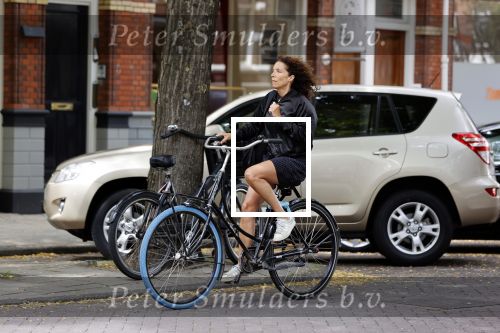 Amsterdam 27 juli 2020
Paula v Oest op de fiets in Amsterdam zuid