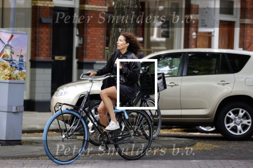 Amsterdam 27 juli 2020
Paula v Oest op de fiets in Amsterdam zuid