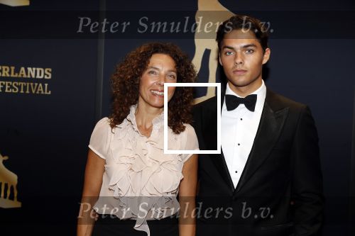 Utrecht 29 september 2017
Uitreiking gouden kalveren in de schouwburg van Utrecht. 
Paula v Oest met zoon