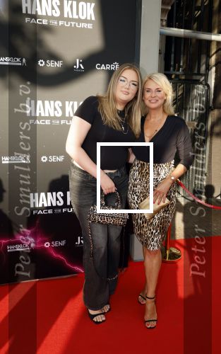 Amsterdam 9augustus 2024
Premiere show Hans Klok in Carre . Pernille la Lau kwam met haar dochter