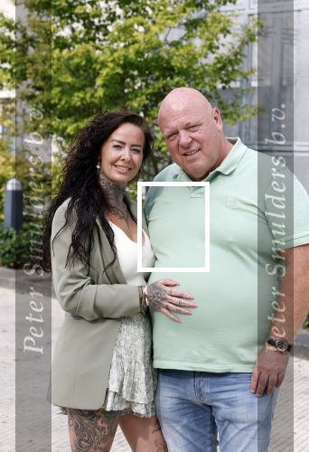 Helmond 30 augustus 2024
Mark Gillis wordt uit het ziekenhuis ontslagen waar hij ruim 9 weken heeft gelegen . Zijn vader Peter Gillis Wendy v Hout en broer Ruud Gillis en zus Inge Gillis halen hem op.