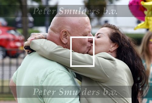 Helmond 30 augustus 2024
Mark Gillis wordt uit het ziekenhuis ontslagen waar hij ruim 9 weken heeft gelegen . Zijn vader Peter Gillis Wendy v Hout en broer Ruud Gillis en zus Inge Gillis halen hem op.