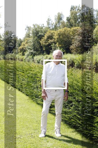 Loosdrecht 30 juli 2024
Peter Koelewijn bij zijn huis in Loosdrecht.