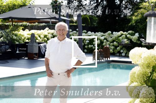 Loosdrecht 30 juli 2024
Peter Koelewijn bij zijn huis in Loosdrecht.