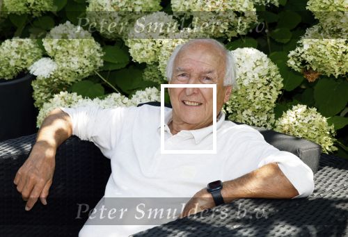 Loosdrecht 30 juli 2024
Peter Koelewijn bij zijn huis in Loosdrecht.