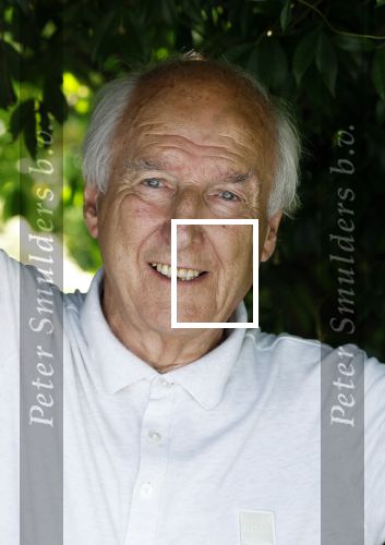 Loosdrecht 30 juli 2024
Peter Koelewijn bij zijn huis in Loosdrecht.