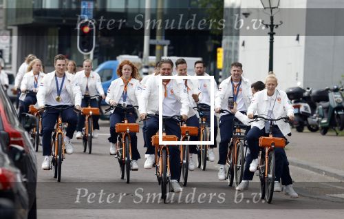 Den Haag 13 augustus 2024
De Olympische sporters die een medaille gehaald hebben worden ontvangen door premier Dick Schoof .  Pieter v d Hoogenband