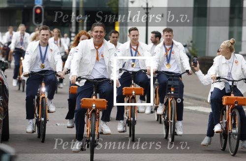 Den Haag 13 augustus 2024
De Olympische sporters die een medaille gehaald hebben worden ontvangen door premier Dick Schoof .  Pieter v d Hoogenband