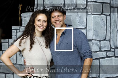 Molenaarsgraaf 26 augustus 2024
Presntatie cast Shrek met oa Rene v Kooten Linda Verstraten Qshans Thode en Darren v d Lek . Michael v Hoorne is de producent