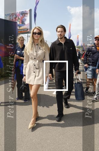 Zandvoort 25 augustus 2024
F1 Grand Prix op circuit Zandvoort met veel Bn ers en Royals. Romee Strijd met haar man laurens v Leeuwen