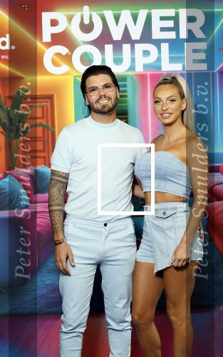 Amsterdam 21 augustus 2024
Presentatie Power Couple . De bekende koppels die mee doen aan het programma zijn: Djamila & Johannes, Eva & Sebastiaan, Laura & Ryan, Naomi & Quentin, Annebel & Rene, Michelle & Roy en Vonneke & Davinio. Monica Geuze en Valerio Zeno. Roy Donders en Michelle