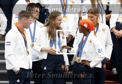 Den Haag 13 augustus 2024
Alle medaillewinnaars bij de olympische spelen op bezoek bij Koning Willem Alexander en Koningin Maxima op huis ten Bosch . oa aanwezig Femke Bol Sifan hassan Harrie Lavreysen Sharon v Rouwendaal Worthy de Jong Marit Bouwmeester Roy v d Berg de Hockey heren de hockey dames en alle roeiers.