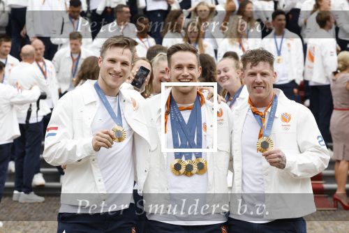 Den Haag 13 augustus 2024
Alle medaillewinnaars bij de olympische spelen op bezoek bij Koning Willem Alexander en Koningin Maxima op huis ten Bosch . oa aanwezig Femke Bol Sifan hassan Harrie Lavreysen Sharon v Rouwendaal Worthy de Jong Marit Bouwmeester Roy v d Berg de Hockey heren de hockey dames en alle roeiers. Roy v d Berg Jeffrey Hoogland en Harrie Lavreysen