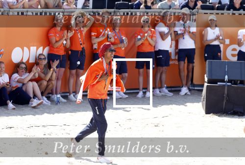 Scheveningen 12 augustus 2024
Aankomst olympische sporters in scheveningen . Humberto Tan presenteert het programma. Sifan Hassan