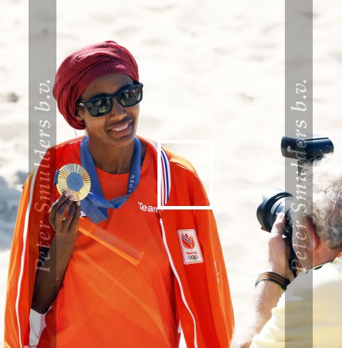 Scheveningen 12 augustus 2024
Aankomst olympische sporters in scheveningen . Humberto Tan presenteert het programma. Sifan Hassan