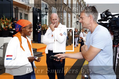 Den Haag 13 augustus 2024
De Olympische sporters die een medaille gehaald hebben worden ontvangen door premier Dick Schoof . Sifan hassan geinterviewd door Nick Dijkman