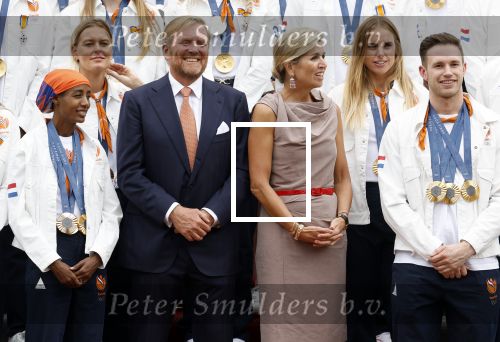 Den Haag 13 augustus 2024
Alle medaillewinnaars bij de olympische spelen op bezoek bij Koning Willem Alexander en Koningin Maxima op huis ten Bosch . oa aanwezig Femke Bol Sifan hassan Harrie Lavreysen Sharon v Rouwendaal Worthy de Jong Marit Bouwmeester Roy v d Berg de Hockey heren de hockey dames en alle roeiers.