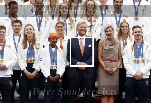 Den Haag 13 augustus 2024
Alle medaillewinnaars bij de olympische spelen op bezoek bij Koning Willem Alexander en Koningin Maxima op huis ten Bosch . oa aanwezig Femke Bol Sifan hassan Harrie Lavreysen Sharon v Rouwendaal Worthy de Jong Marit Bouwmeester Roy v d Berg de Hockey heren de hockey dames en alle roeiers.