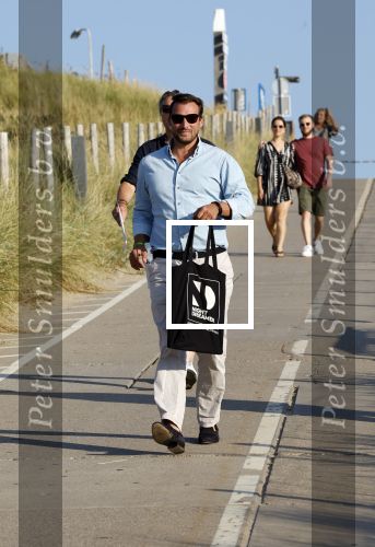 Scheveningen 27 augustus 2024
Afscheids feestje van Mark Rutte bij strandtent Culpepper. Thierry Baudet met zijn beveiliging