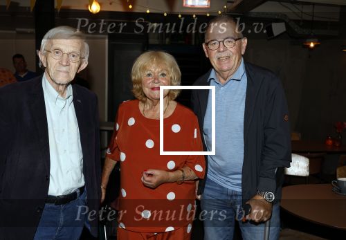 Amsterdam 31 augustus 2024
50 jaar Radio Veronica op het veronica schip.
Aanwezig oa Tineke de Nooij Wil Luikinga Adje Roland Erik de Zwart Ben Cramer Chimene v Oosterhout Manuela Kemp en haar man Tjerk Lammers .