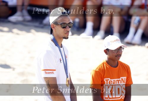 Scheveningen 12 augustus 2024
Aankomst olympische sporters in scheveningen . Humberto Tan presenteert het programma. Worthy de Jong