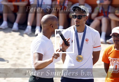 Scheveningen 12 augustus 2024
Aankomst olympische sporters in scheveningen . Humberto Tan presenteert het programma. Worthy de Jong