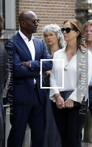Amsterdam 7 augustus 2025
Herdenkingsdienst Derk Sauer in de westerkerk . Annemarie v Gaal met partner Rhandy MacNack