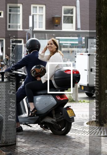 Amsterdam 7 augustus 2025
Herdenkingsdienst Derk Sauer in de westerkerk . Annemarie v Gaal met partner Rhandy MacNack