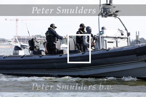 Amsterdam 20 augustus 2025
Koning Willem Alexander Prinses Mabel en (prinses Luana ) Gravin Luana op de groene Draeck tijdens de eerste dag van Sail Amsterdam . Er vaart ongelofelijk veel beveiliging Politie in boten op jet skis en een speciaal beveiligingsteam van de Marechaussee BSB ( Brigade Speciale Beveiligingsopdrachten ) mee met de groene Draeck