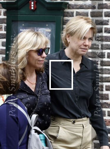 Amsterdam 7 augustus 2025
Herdenkingsdienst Derk Sauer in de westerkerk . Claudia de Breij met partner Jessica v Geel