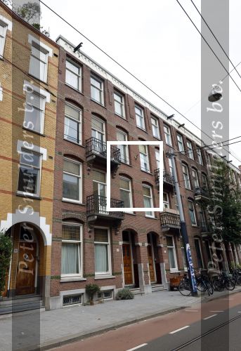 Amsterdam 16 augustus 2025
Daan Schuurmans en BRacha v Doesburg hebben een nieuw huis gekocht wat nog verbouwd moet worden . Het is in dezelfde straat In Amsterdam zuid waar ze vroeger ook al gewoond hebben .