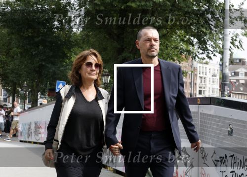 Amsterdam 7 augustus 2025
Herdenkingsdienst Derk Sauer in de westerkerk . Dione de Graaff met partner Nando Boers