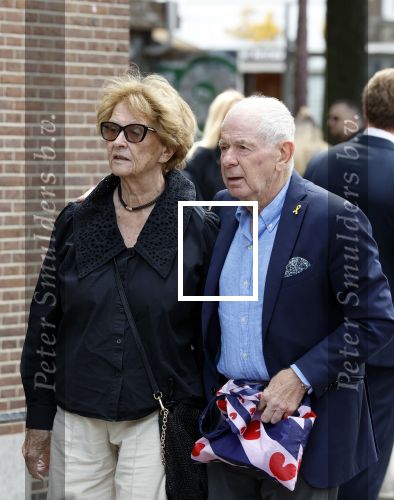 Amsterdam 7 augustus 2025
Herdenkingsdienst Derk Sauer in de westerkerk . Frits Barend met zijn vrouw