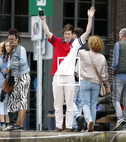 Amsterdam 21 augustus 2025
Prinses Beatrix op de groene Draeck tijdens de tweede dag van Sail . Aanwezig oa Prinses Mabel met dochters Luana en Zaria . Ook aanwezig prins Cazimir en prinses Carolina de Bourbon de Parma met haar kinderen Alaia en Xavier .
Ook de moeder van Prinses Mabel was aanwezig .
