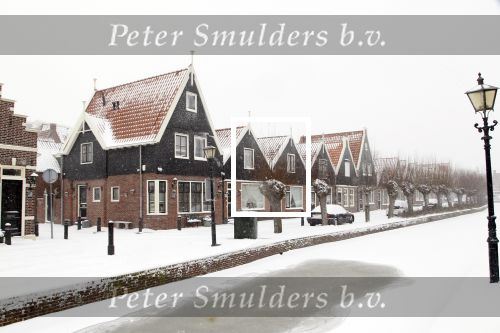 Volendam 3 februari 2012
Huis Jan Tuyp in de sneeuw .
Peter Smulders bv