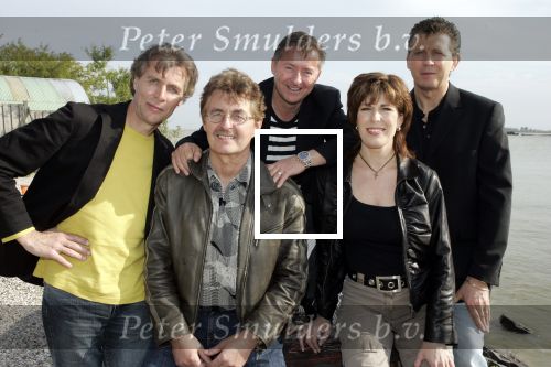 Volendam 13 mei 2005
Opening Paling sound museum. Carola Smit en Jan Keizer Jan Tuyp Jack Veerman en ..BZN
Peter Smulders bv