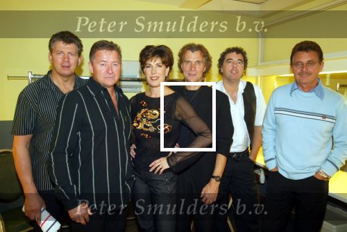 Hoofddorp 16 oktober 2003

Optreden bzn in claus party world in hoofddorp

 
Peter Smulders bv
