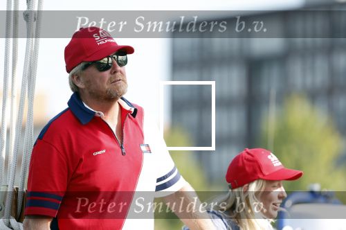 Amsterdam 20 augustus 2025
Koning Willem Alexander Prinses Mabel en (prinses Luana ) Gravin Luana op de groene Draeck tijdens de eerste dag van Sail Amsterdam . Er vaart ongelofelijk veel beveiliging Politie in boten op jet skis en een speciaal beveiligingsteam van de Marechaussee BSB ( Brigade Speciale Beveiligingsopdrachten ) mee met de groene Draeck
