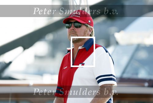 Amsterdam 20 augustus 2025
Koning Willem Alexander Prinses Mabel en (prinses Luana ) Gravin Luana op de groene Draeck tijdens de eerste dag van Sail Amsterdam . Er vaart ongelofelijk veel beveiliging Politie in boten op jet skis en een speciaal beveiligingsteam van de Marechaussee BSB ( Brigade Speciale Beveiligingsopdrachten ) mee met de groene Draeck